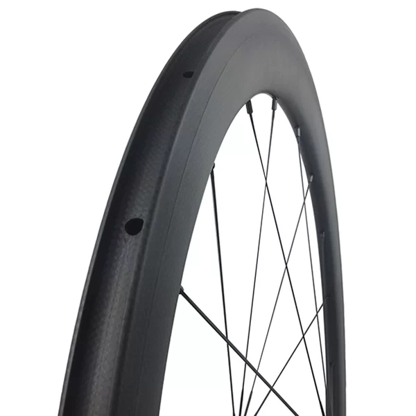 Carbon Bike Wheels for Climbing Rides: Maximizing Efficiency and Performance on Steep Ascents