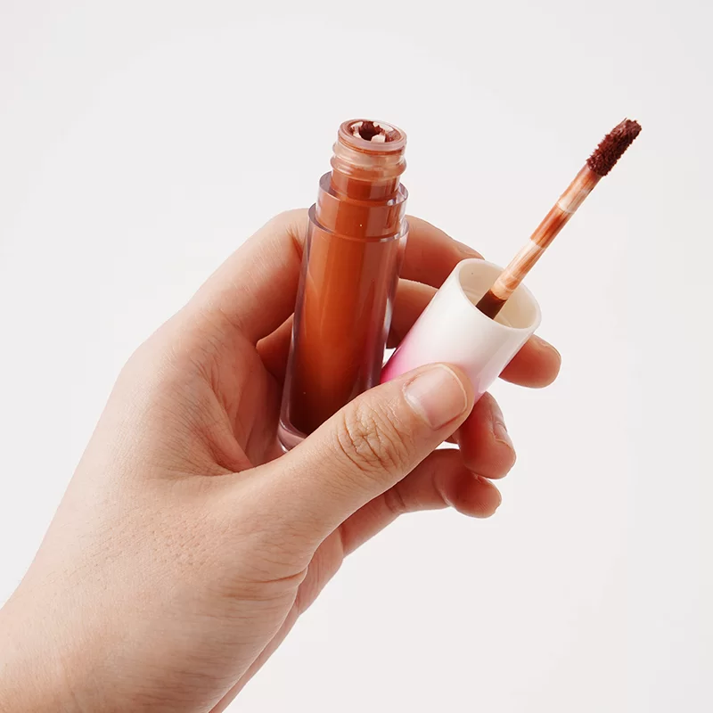Long-Lasting Matte Lip Gloss – Transfer-Proof & Hydrating
