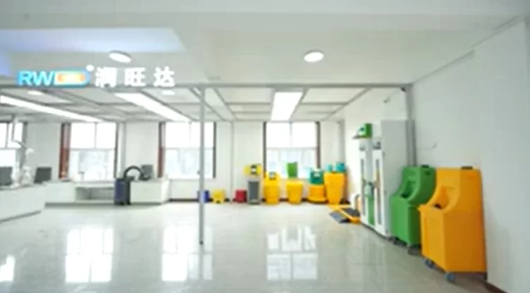 Rwd Lab Fittings and Eye Washroom